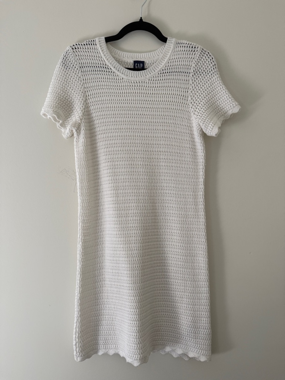 NWOT GAP Knit Scalloped Dress
